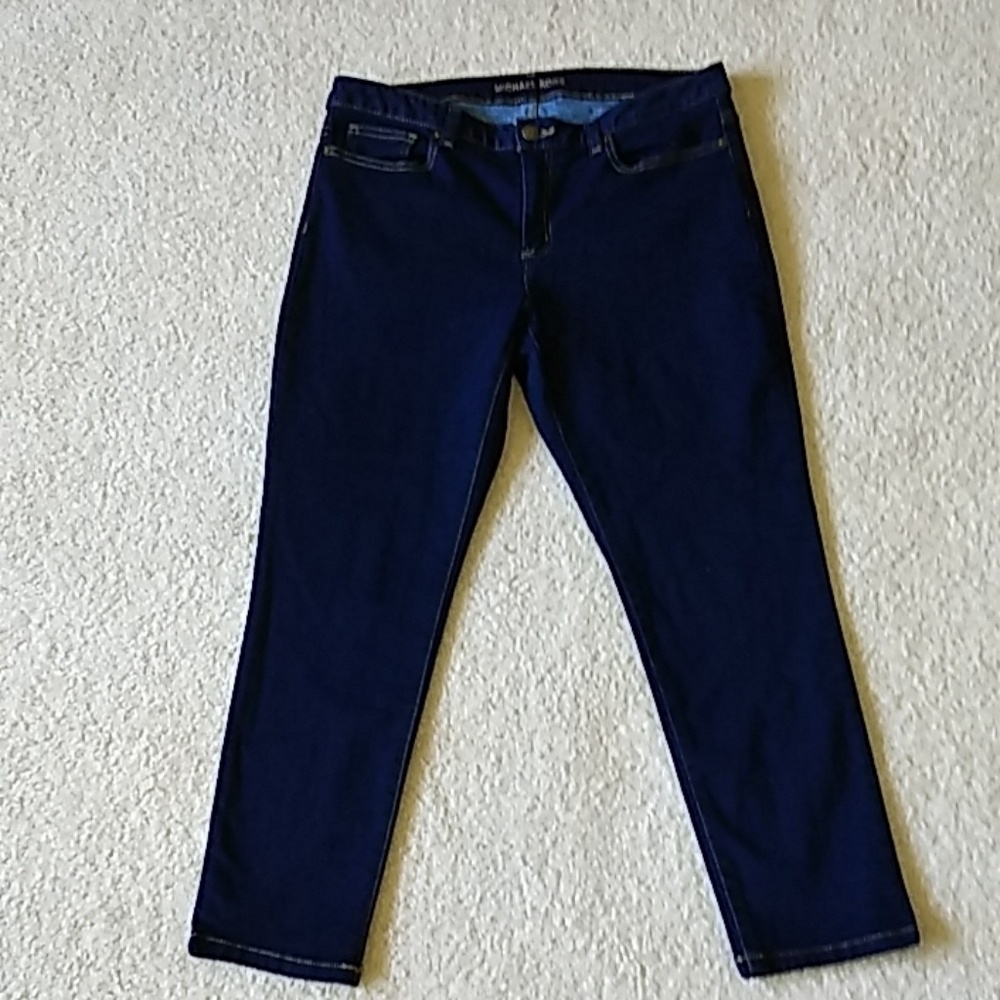 Capris - Picture 2 of 9